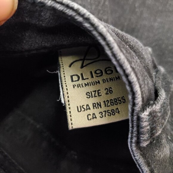 DL1961 Black Dark Rinse Amanda  "The Travel Pants" - Picture 11 of 13